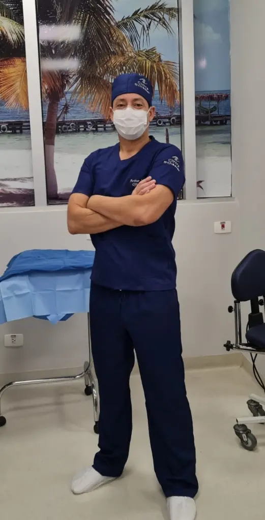 CONJUNTO MASC TRAD COM TOUCA - AZ MARINHO.webp